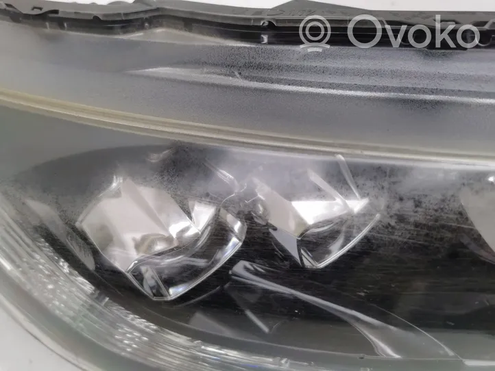 Honda HR-V Headlight/headlamp 10018093