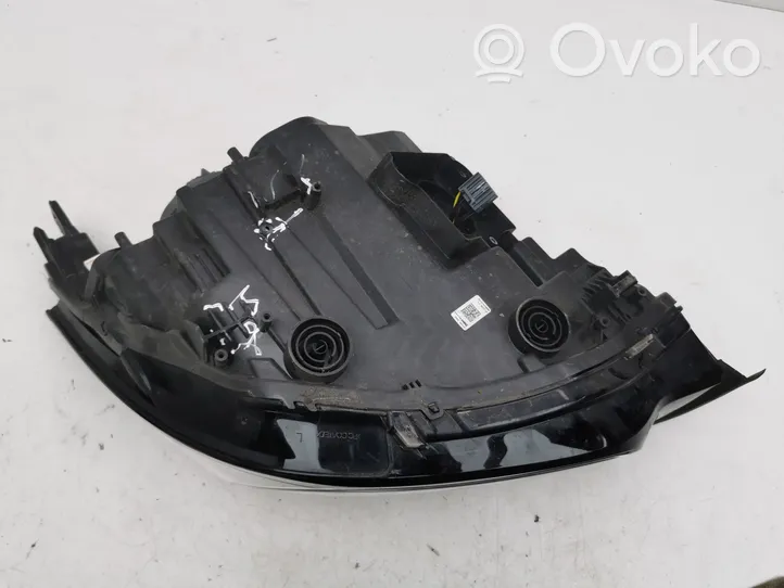 BMW i3 Lampa przednia 7295671