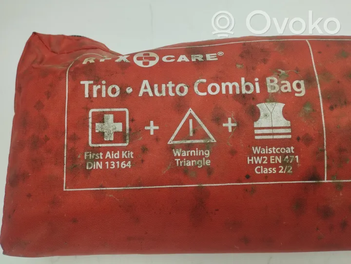 Tesla Model S First aid kit 