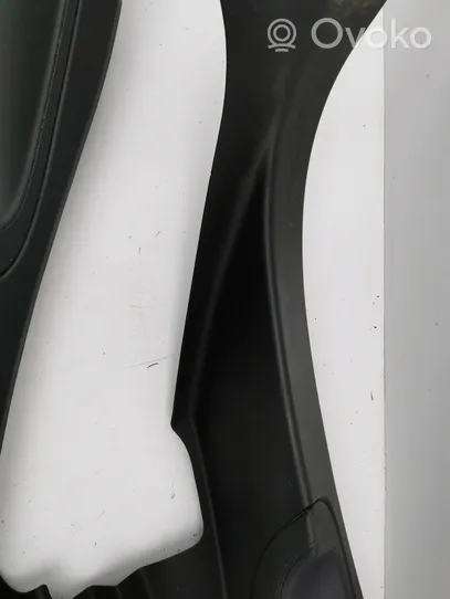Tesla Model S Revêtement de pilier (bas) 100253400G