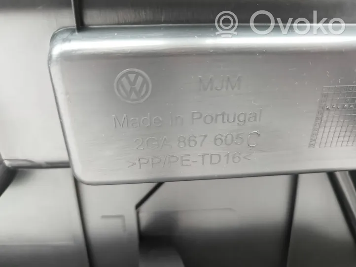 Volkswagen T-Roc Takaluukun alaosan verhoilu 2GA867605C