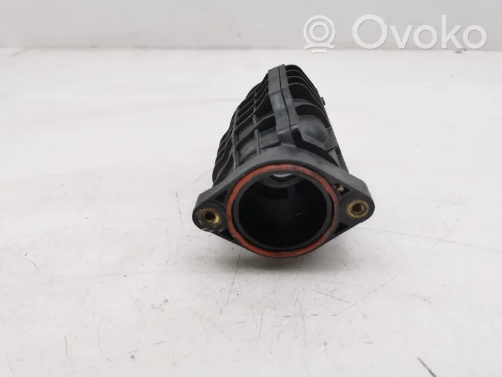 Peugeot 508 Intake resonator 