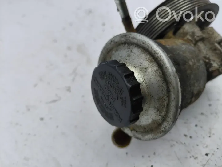 Toyota Corolla Verso AR10 Power steering pump 