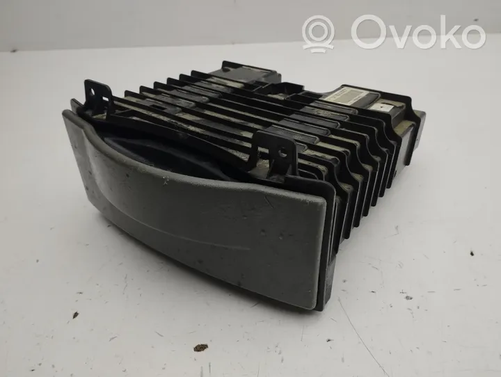 Chrysler Town & Country V Cup holder 70715A