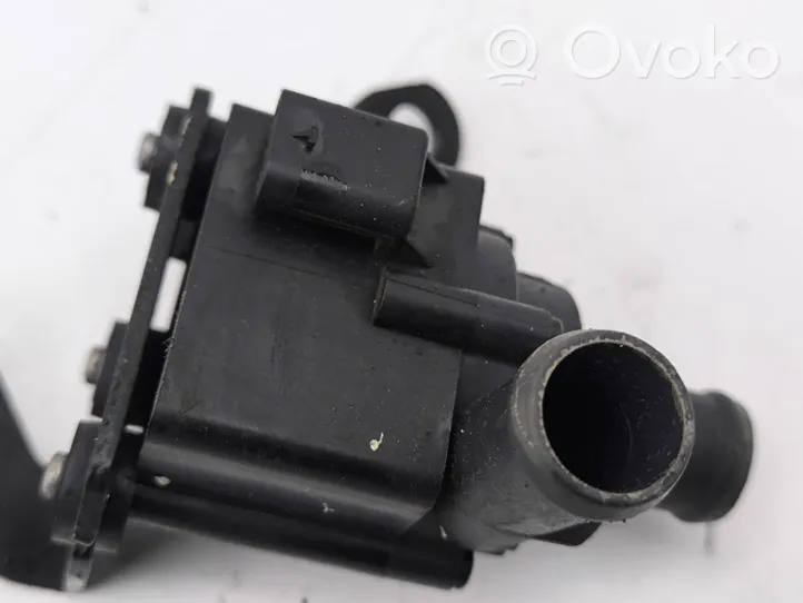 Audi A5 Pompa elettrica dell’acqua/del refrigerante ausiliaria 5Q0965561B