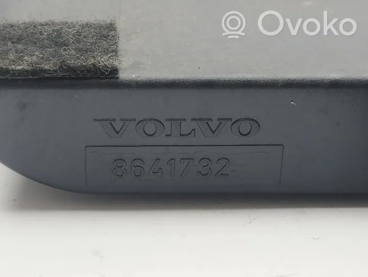 Volvo S60 Kolmas/lisäjarruvalo 8641732