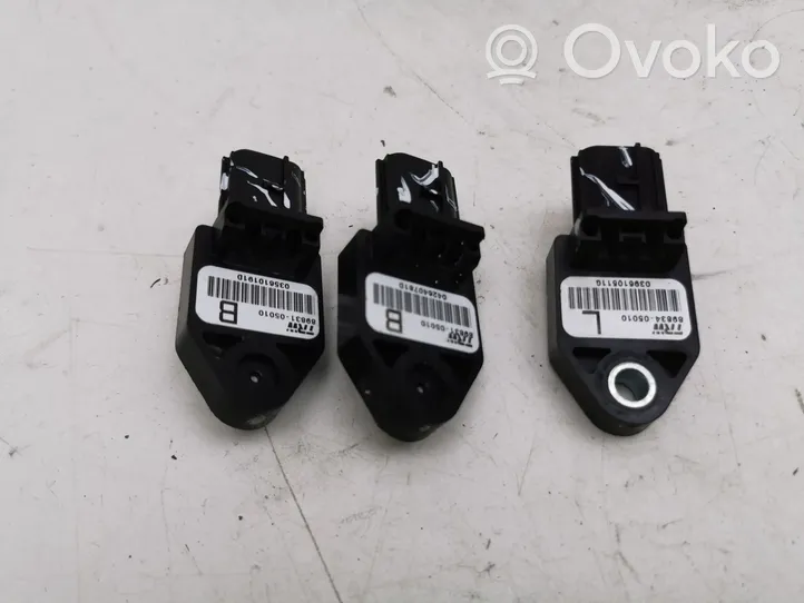 Toyota Avensis T250 Sensor impacto/accidente para activar Airbag 8983405010