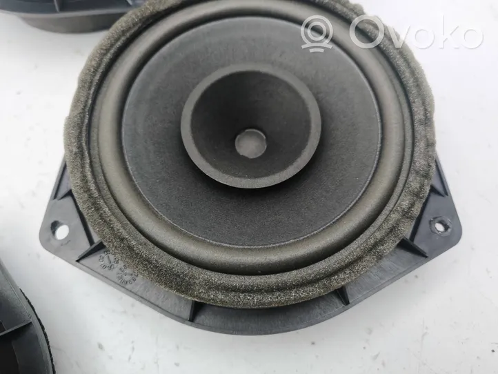 Toyota Avensis T250 Kit système audio 8616005130