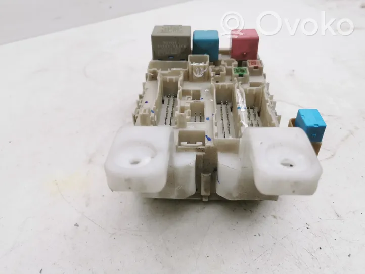 Toyota Prius (XW20) Fuse module 8273047290