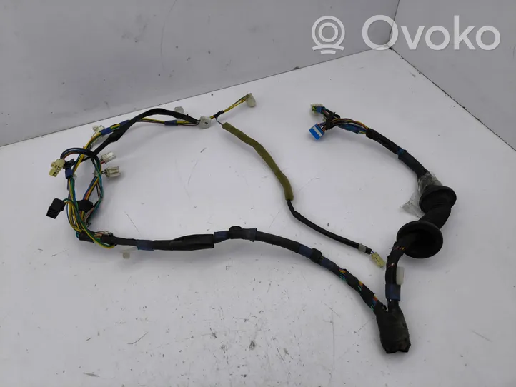 Toyota Prius (XW20) Cableado de puerta delantera 8215147250B