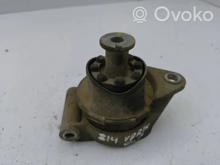 Opel Zafira A Engine mount bracket 