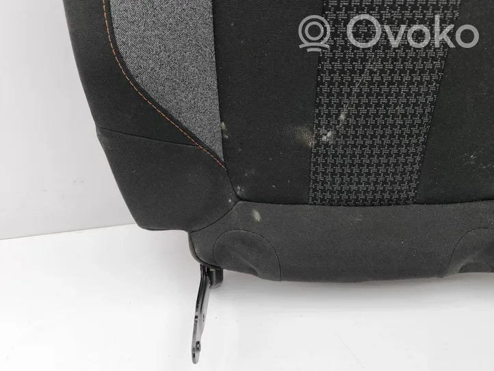 Peugeot 3008 II Asiento trasero 