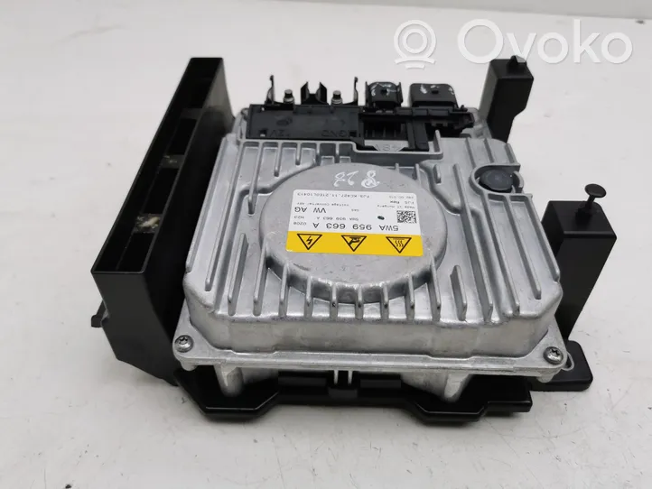 Volkswagen Golf VIII Modulo del convertitore di tensione/trasformatore 5WA959663A