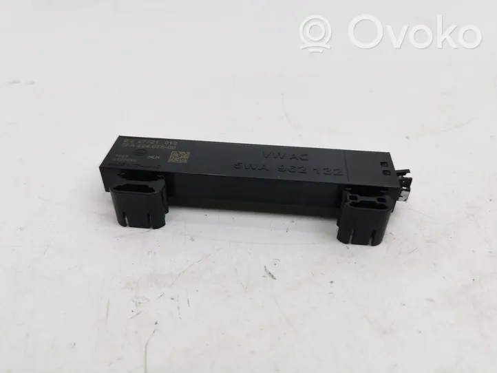 Volkswagen Golf VIII Centralina/modulo keyless go 5WA962132