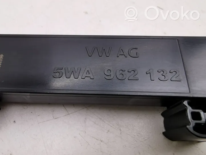 Volkswagen Golf VIII Centralina/modulo keyless go 5WA962132