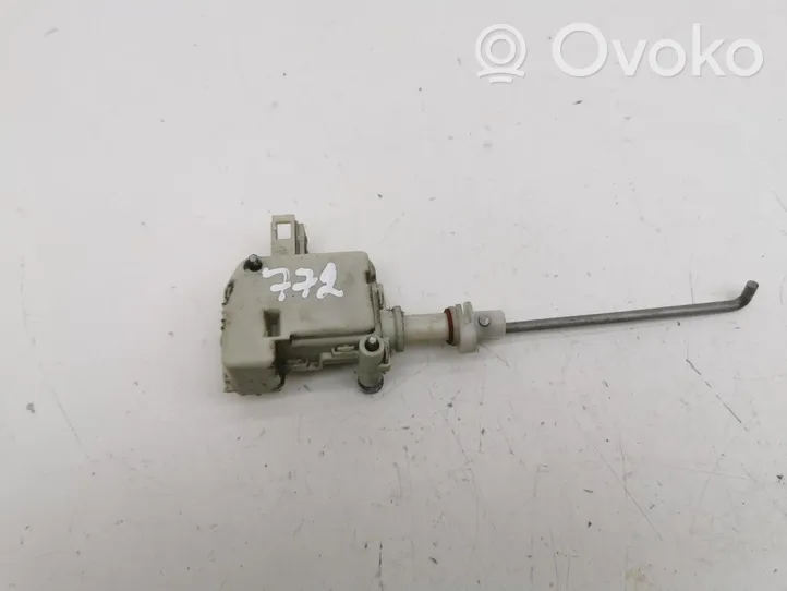 Audi A2 Serratura del tappo del serbatoio del carburante 8Z0810773