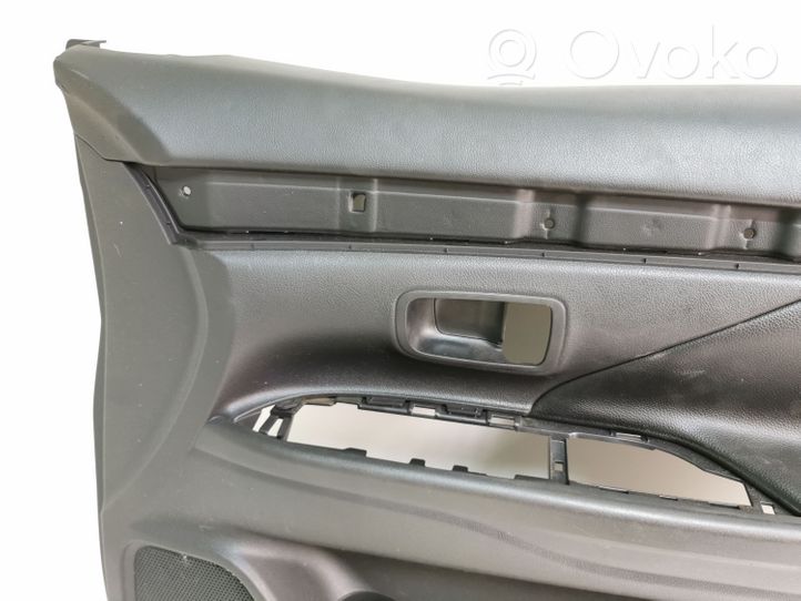 Mitsubishi Outlander Boczki / Poszycie drzwi przednich K024AMCG4B45X