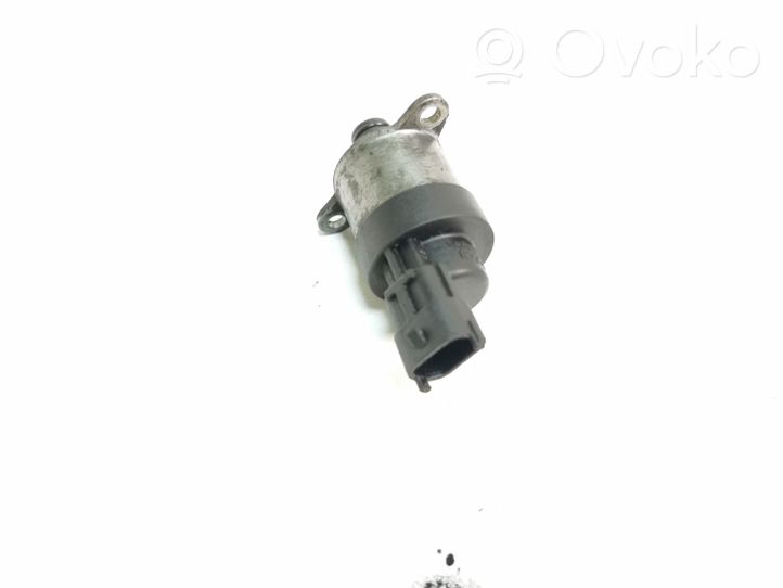 Opel Astra H Fuel pressure regulator 