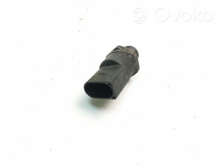 Mercedes-Benz B W245 Sensor de presión de combustible 0281002504