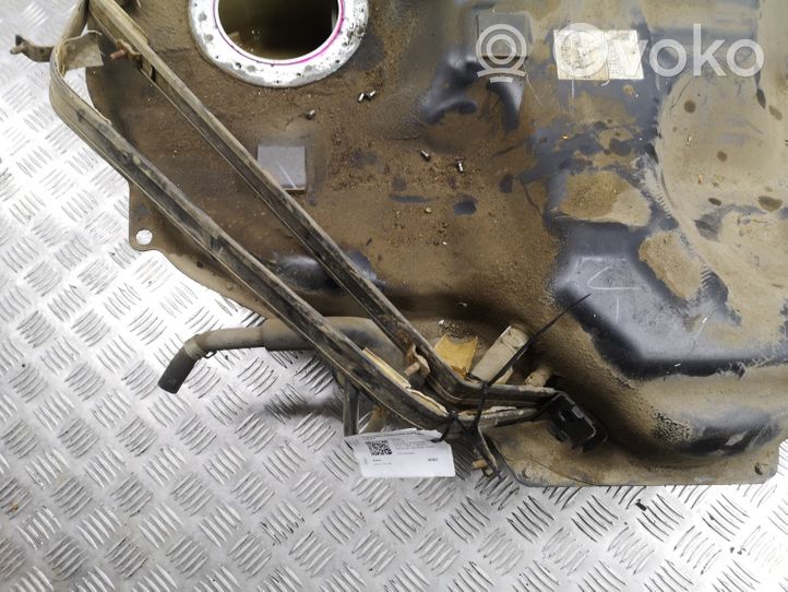 Mazda 6 Serbatoio del carburante GHT242100