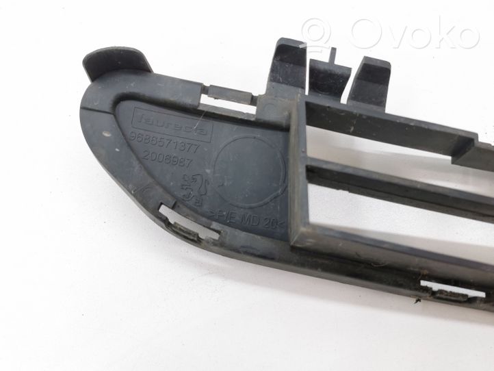 Peugeot 508 Front bumper lower grill 9686571377