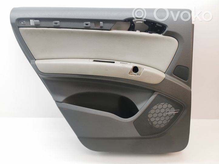 Audi Q7 4L Takaoven verhoilu 4L0867305