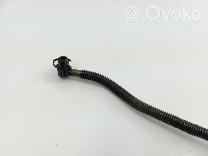 Mercedes-Benz CLK A209 C209 Tuyau d'alimentation conduite de carburant 