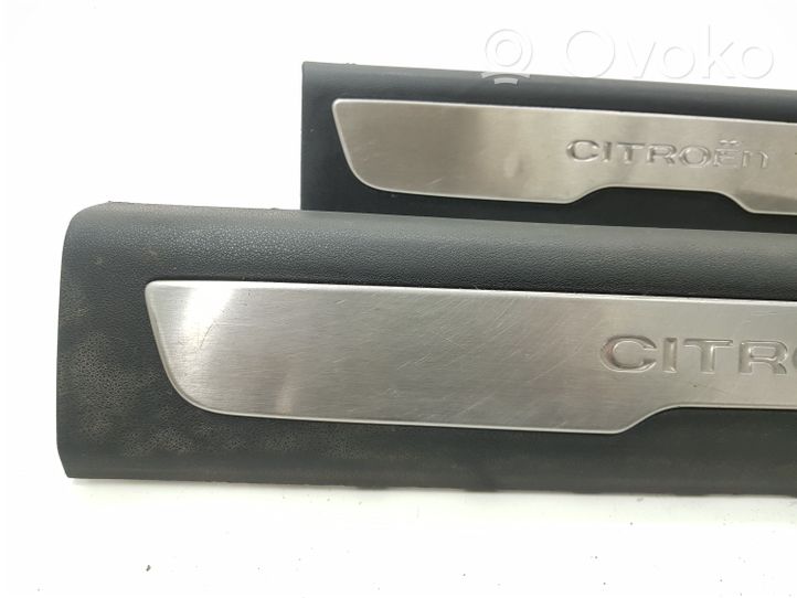 Citroen C4 II Picasso Garniture de protection de seuil intérieur 9677703477