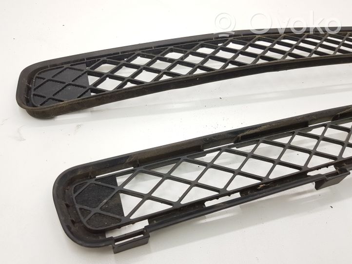 Toyota RAV 4 (XA30) Grille inférieure de pare-chocs avant 5311342030