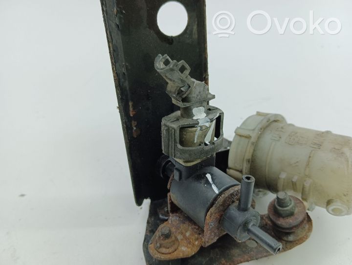 Renault Espace III Vacuum valve 