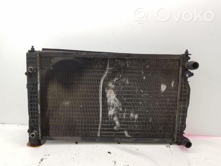 Audi A4 S4 B5 8D Radiateur de refroidissement 