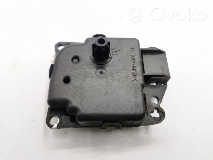 Chrysler Voyager Motor/activador trampilla de calefacción M8679001