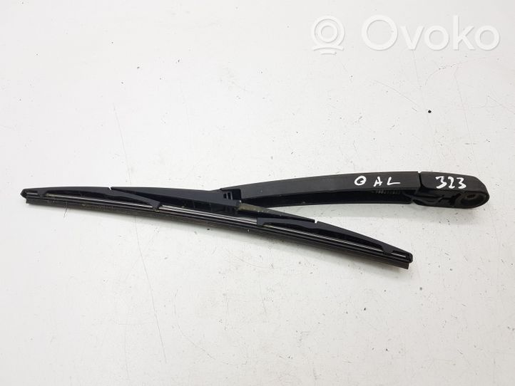 KIA Carens II Rear wiper blade arm 