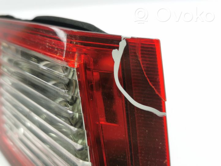 Honda Accord Lampy tylnej klapy bagażnika P7479L