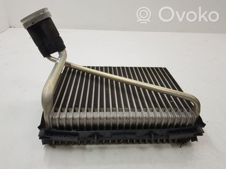 Volkswagen PASSAT B5.5 Radiatore aria condizionata (A/C) (abitacolo) 8D1820103D