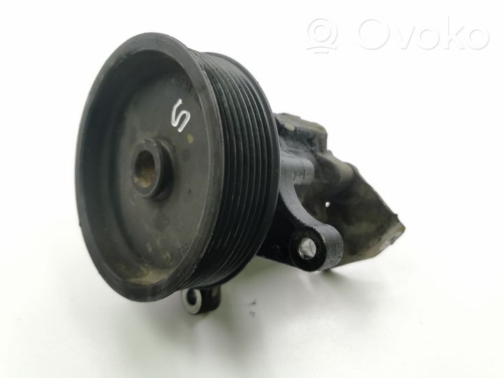 Mercedes-Benz R W251 Ohjaustehostimen pumppu A0044668301