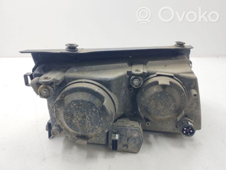 Volkswagen PASSAT B5 Faro/fanale 14742500