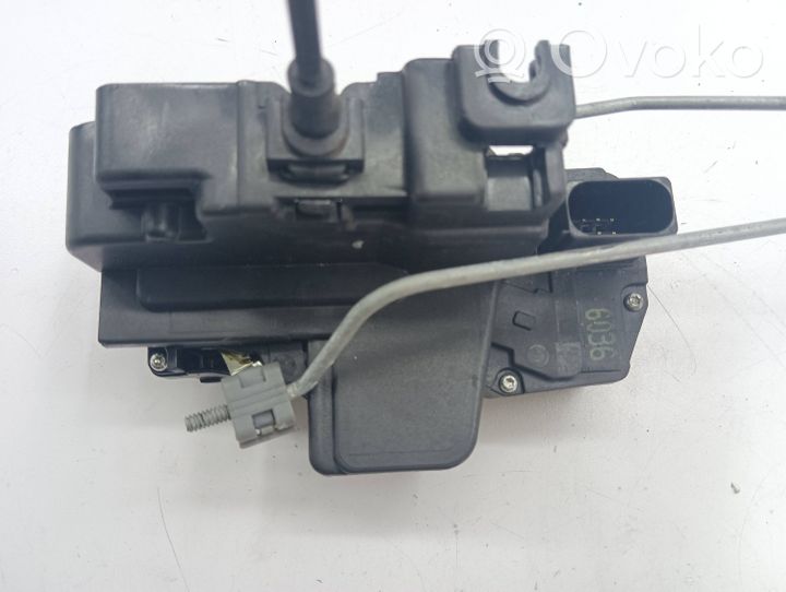 Opel Antara Front door lock A081876