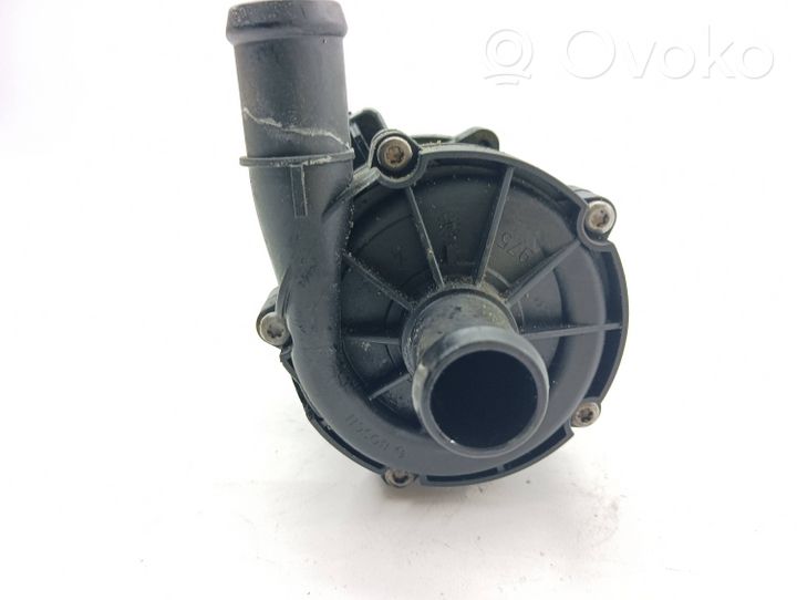 Audi A3 8Y Pompa elettrica dell’acqua/del refrigerante ausiliaria 04L965567A