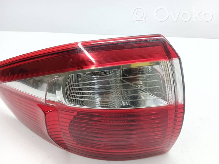 Ford Grand C-MAX Rear/tail lights 90008318