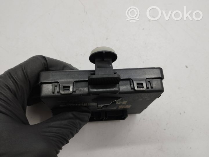 Audi A3 8Y Oven ohjainlaite/moduuli 5Q0959595