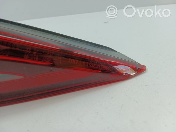 Audi A3 8Y Lampy tylnej klapy bagażnika 8Y0945308