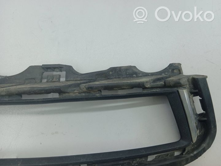 Volvo V40 Priešrūkinio žibinto apdaila/ grotelės 5G0853212F