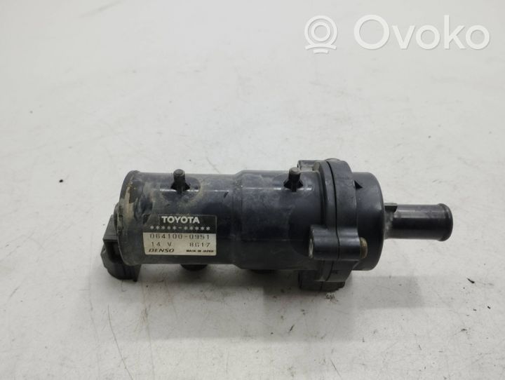 Toyota Prius (XW20) Pompe à eau de liquide de refroidissement 0641000951