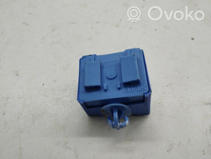 Toyota Avensis T270 Horn buzzer relay 8665250010