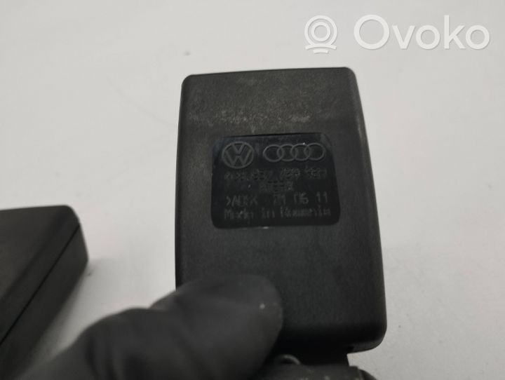 Audi A7 S7 4G Takaistuimen turvavyön solki 4G085773998O