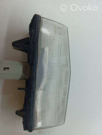 Toyota RAV 4 (XA40) Lampa oświetlenia tylnej tablicy rejestracyjnej A045053