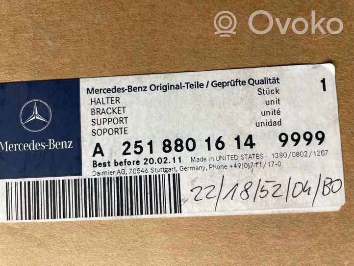 Mercedes-Benz R W251 Etupysäköintitutkan anturin pidike (PDC) A25188016149999