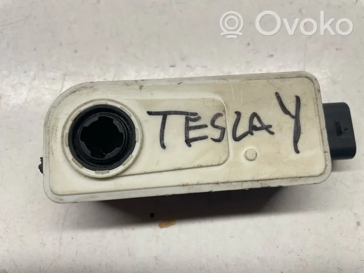 Tesla Model Y Radiatora gaisa deflektora motors 