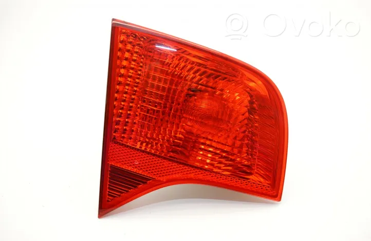 Audi A4 S4 B7 8E 8H Luci posteriori del portellone del bagagliaio 8E5945093A